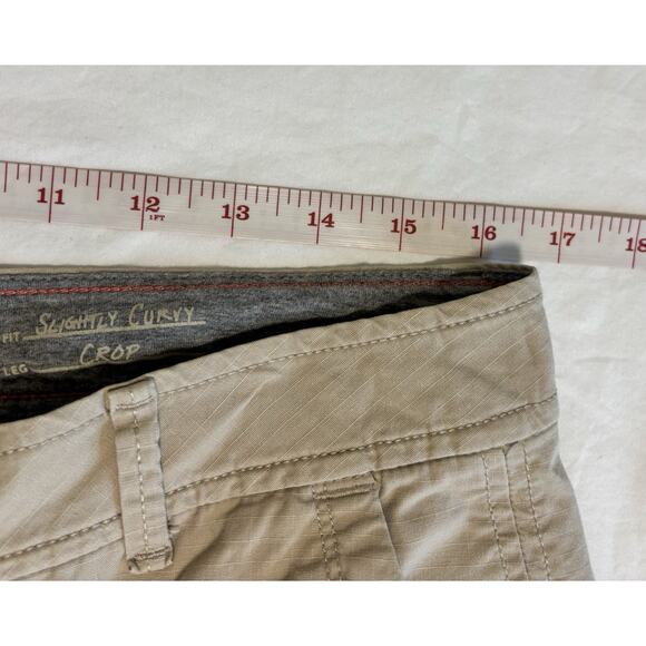 Eddie Bauer Women’s Size 14 Pants Slightly curvy crop Tan Khaki Outdoor Hiking - Picture 10 of 12